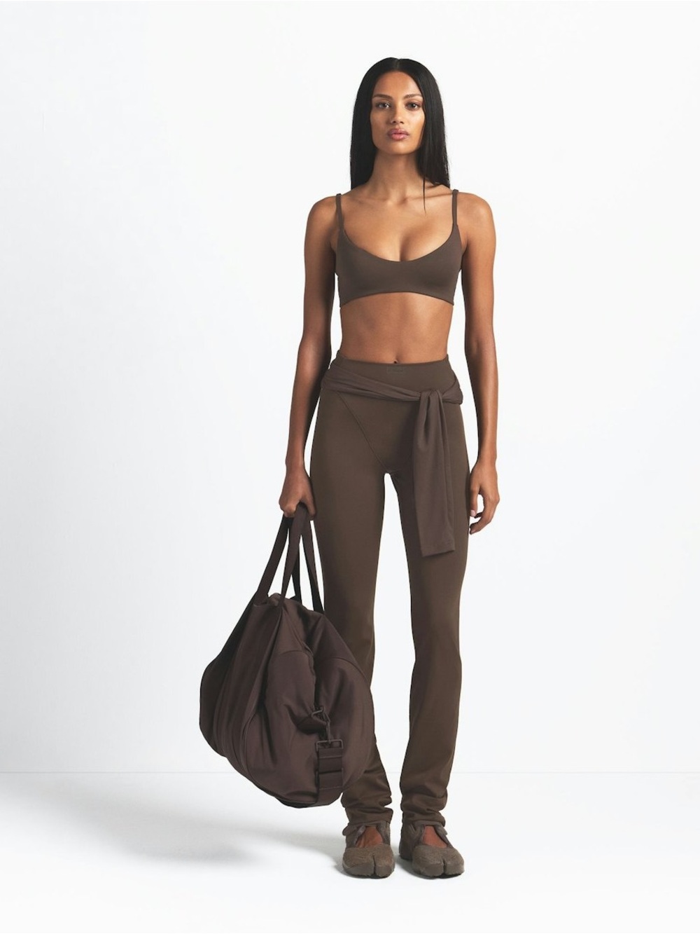 NIKE SKIMS V PANEL STRAIGHT LEGGINGS DARK SEPIA M - Picture 2 of 9